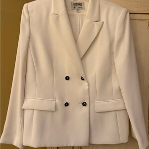 Kasper Women's Elegant White Blazer with Black Buttons